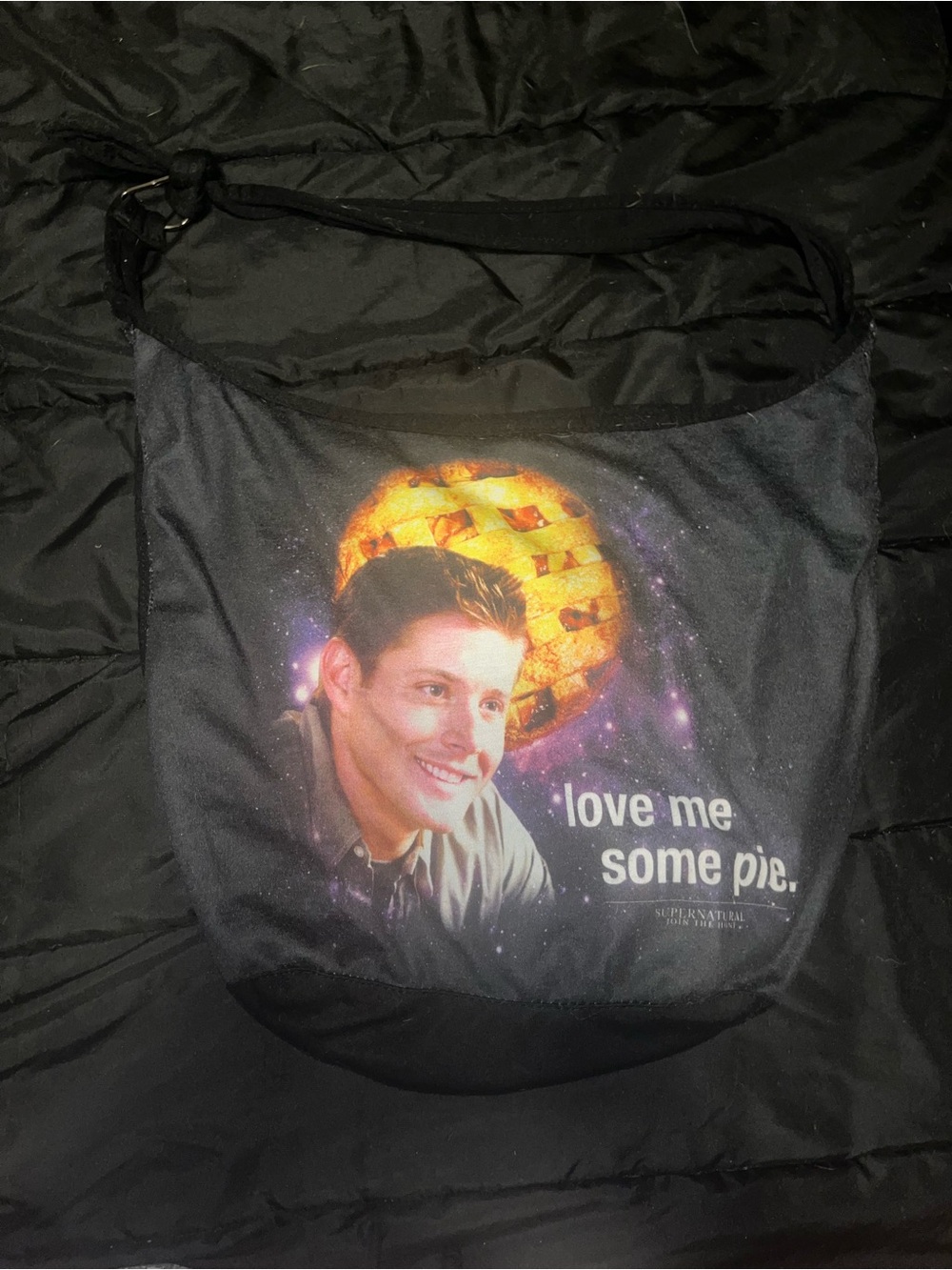 Supernatural Black Graphic Crossbody hobo Bag - dean 'Love Me Some Pie' - Picture 1 of 4